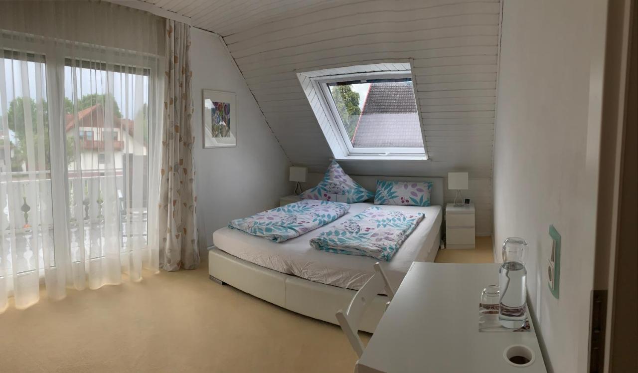 Schoene Zimmer Im Zentrum Leben Offenburg Buitenkant foto