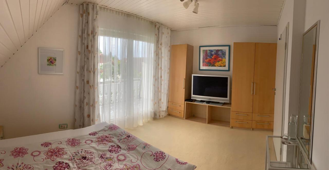 Schoene Zimmer Im Zentrum Leben Offenburg Buitenkant foto